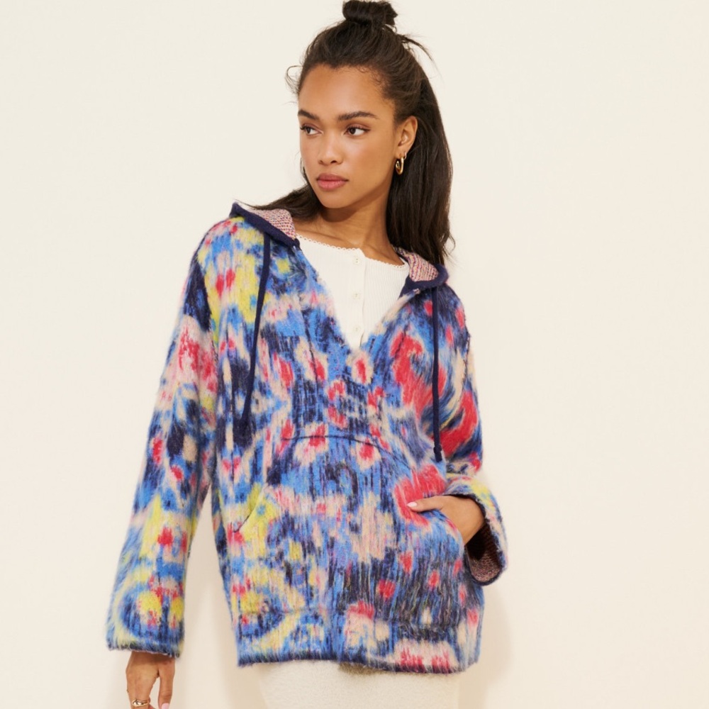 Anthropologie relaxed hooded sweater. NWT. Size XXS/XS. Oversized.